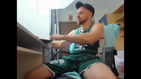 Ryanstone  online show from November 4, 5:53 am