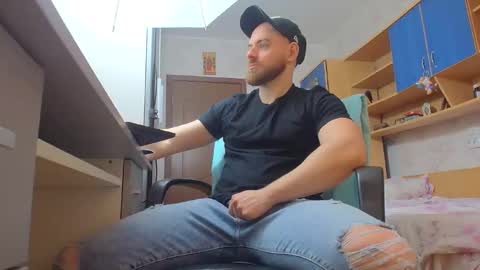 Ryanstone  online show from February 13, 6:39 am