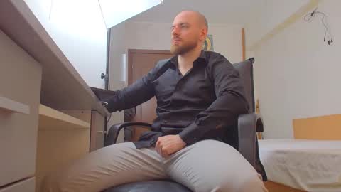 Ryanstone  online show from March 16, 5:10 am