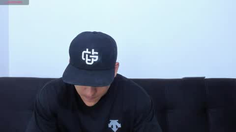 ryanwhite3 online show from October 28, 12:55 am