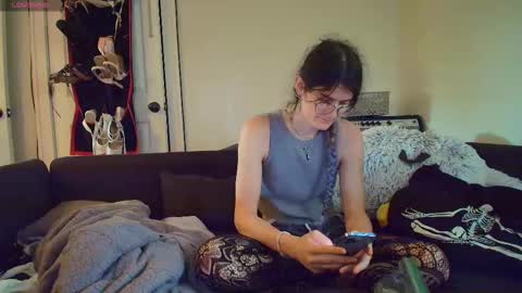 Snapshot of ryn_michele chatting on October 6, 3:08 pm Ryn Michele online show from October 6, 3:08 pm