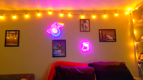 Cookiescream online show from December 9, 1:02 pm