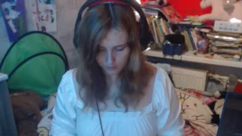 Snapshot of sabochka888 chatting on October 13, 7:10 am sabochka888 online show from October 13, 7:10 am