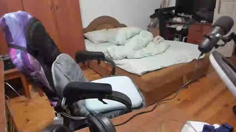 1141323  my Lord Mister Max   moms treasure online show from February 14, 1:45 am