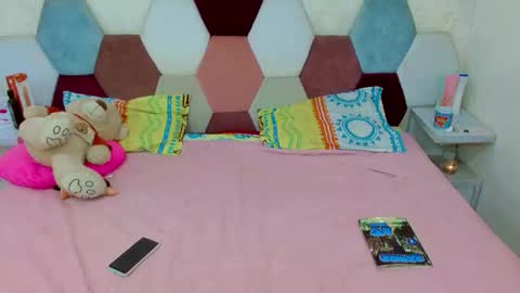 sabriana_smith1 online show from March 29, 9:22 am