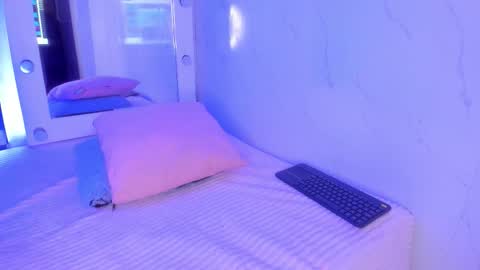 mariana  online show from November 21, 6:00 am