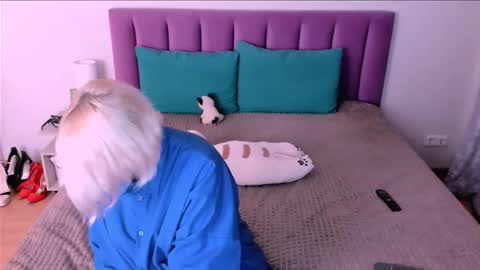 Sabrina MacMarren online show from October 30, 6:08 pm