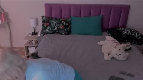 Sabrina MacMarren online show from March 8, 7:53 pm