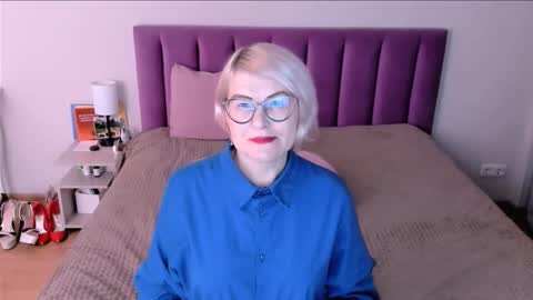 Sabrina MacMarren online show from November 27, 4:36 pm