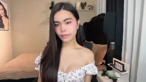 sabrinamadonna54 online show from June 17, 8:36 pm