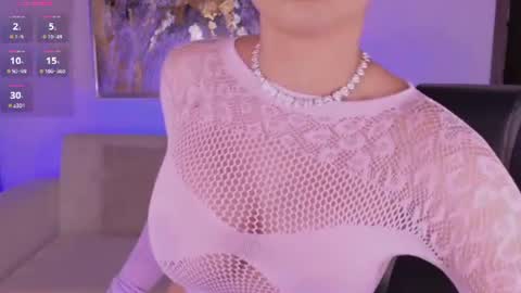 Sabrina M  online show from June 22, 9:22 pm