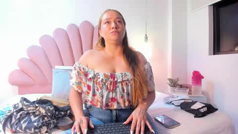 Sabrina Vantress online show from May 22, 9:16 am
