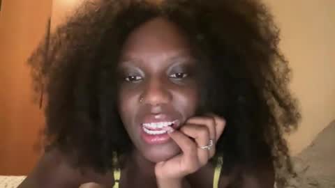 Onika online show from May 11, 9:27 am