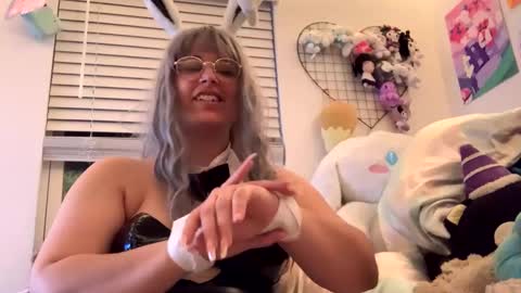 Snapshot of sadgirlsocial chatting on October 9, 3:45 am sweet angel baby online show from October 9, 3:45 am