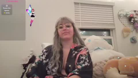 Snapshot of sadgirlsocial chatting on October 3, 5:27 am sweet angel baby online show from October 3, 5:27 am