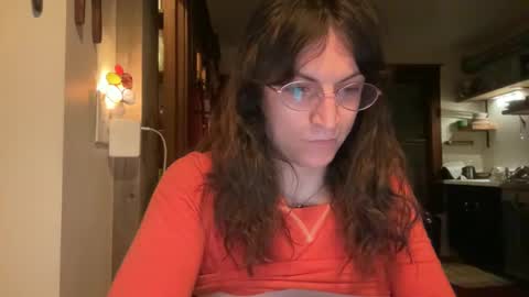 Snapshot of sadie_stars chatting on February 24, 4:05 am Sadie online show from February 24, 4:05 am