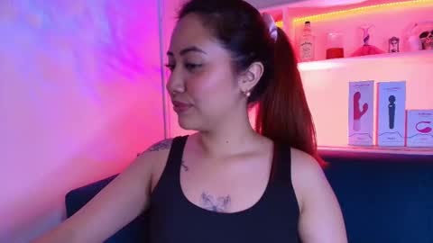 Cami online show from November 4, 7:04 pm