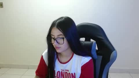 Sahaliefox  online show from May 16, 12:51 am