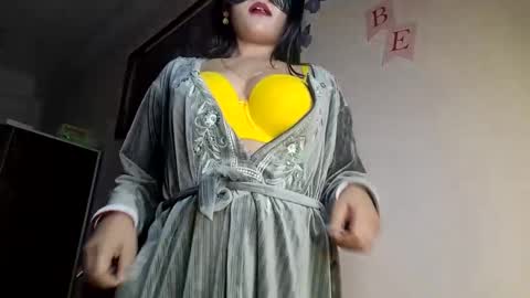 Queen Archana online show from December 17, 6:53 pm