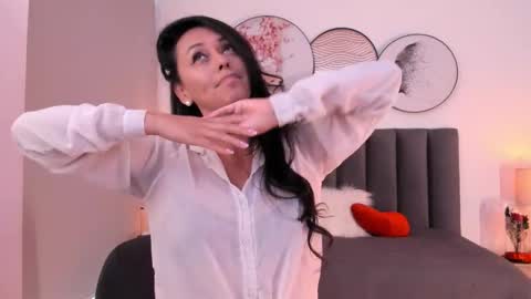 Snapshot of saharagarcia chatting on October 6, 6:48 pm Sahara Garcia online show from October 6, 6:48 pm