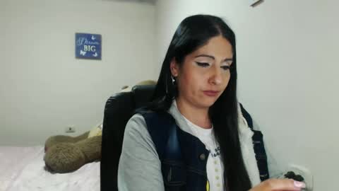 Snapshot of sahotlove1 chatting on March 5, 2:03 am Karina online show from March 5, 2:03 am