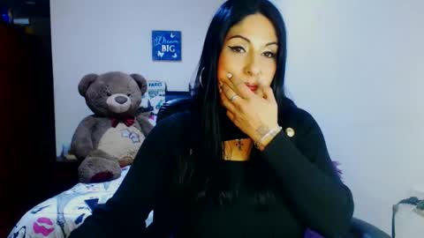 Snapshot of sahotlove1 chatting on September 12, 2:02 am Karina online show from September 12, 2:02 am