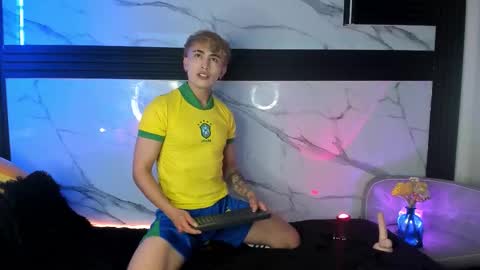 Snapshot of saimonvela chatting on September 28, 5:49 am Juan online show from September 28, 5:49 am