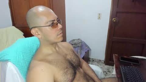 saintedy01 online show from December 19, 2:01 pm