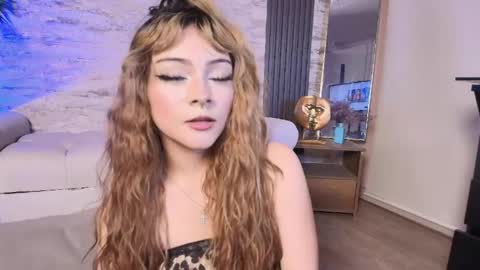 Sakura Moss online show from April 22, 2:52 am