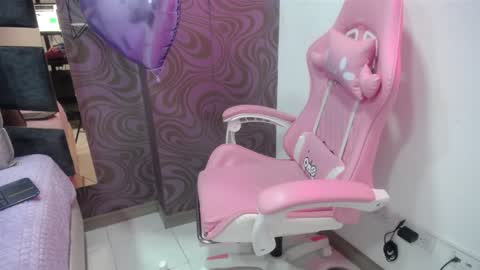 salii_poison online show from December 31, 1:15 am