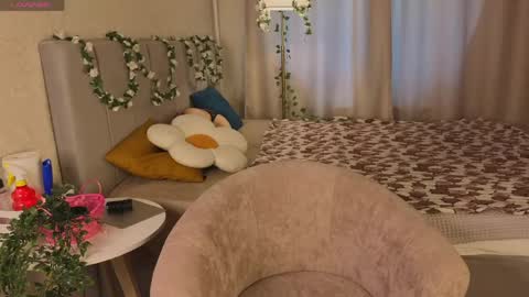 Sally online show from June 1, 9:21 am