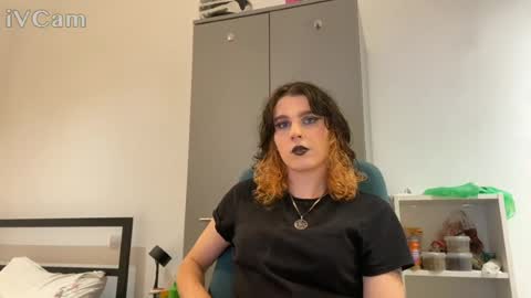 Sally Vae online show from July 11, 8:56 pm