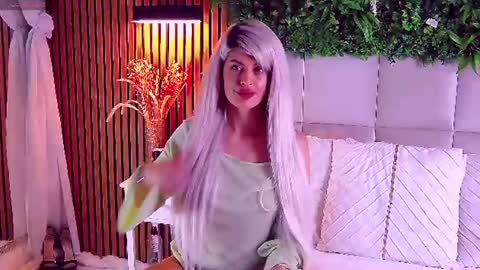 SalmaRoze online show from June 18, 4:07 am
