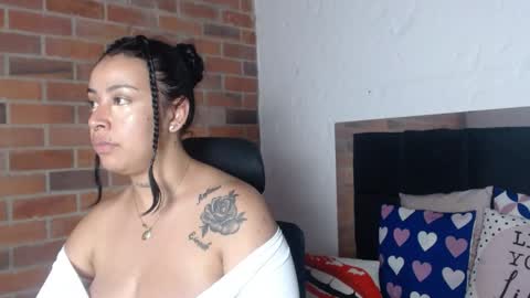   online show from May 25, 10:38 pm