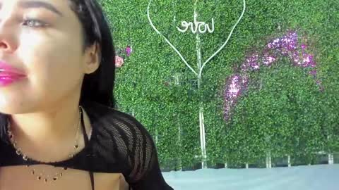 Snapshot of salome_domi chatting on February 14, 7:54 pm salome online show from February 14, 7:54 pm