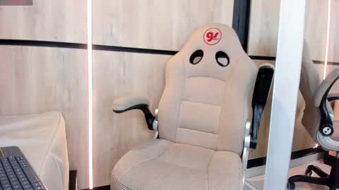  SALOME online show from March 27, 5:35 am