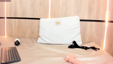  SALOME online show from March 26, 5:24 am