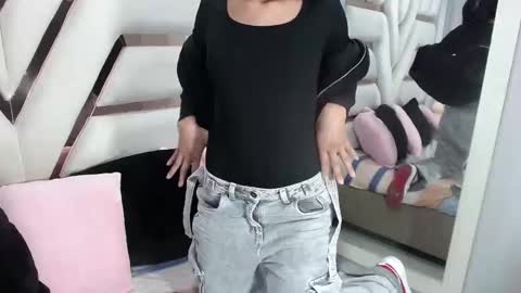 salome saen online show from April 7, 12:51 pm