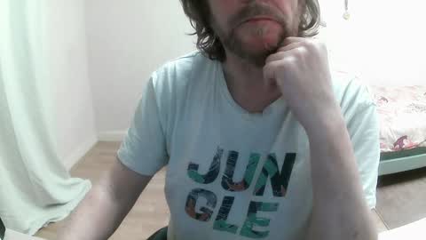 Saltimbanquier  Salt  ou  Banquier  online show from January 25, 3:20 pm