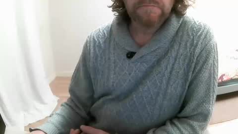 Saltimbanquier  Salt  ou  Banquier  online show from February 25, 2:48 pm