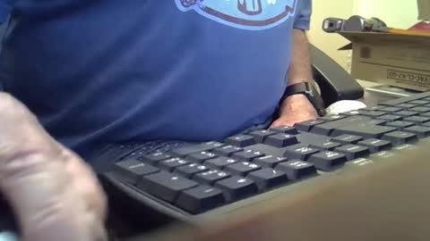 Snapshot of sam1151 chatting on February 26, 1:14 am niceone51 online show from February 26, 1:14 am