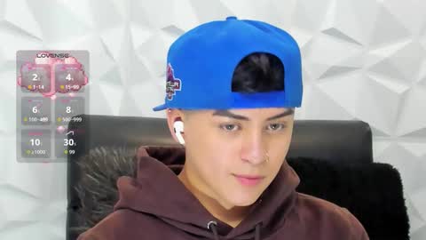 Sam online show from November 21, 3:32 pm