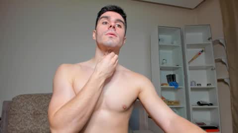 Snapshot of sam_huston18 chatting on March 8, 2:45 am BACK IN 2 WEEKS online show from March 8, 2:45 am