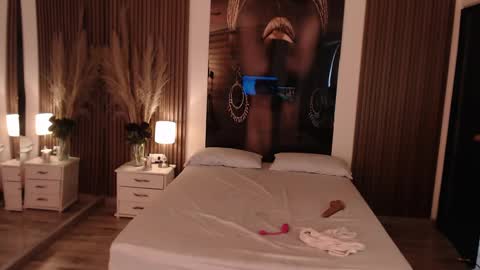 SAM MANSON online show from October 9, 7:08 pm