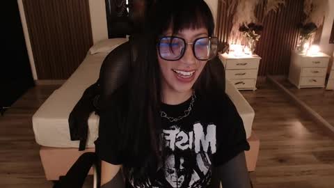 SAM MANSON online show from April 8, 12:30 pm