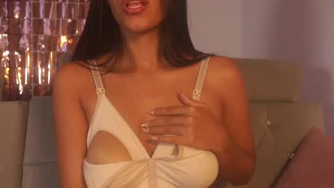 Samantha Roberts online show from October 9, 1:49 pm