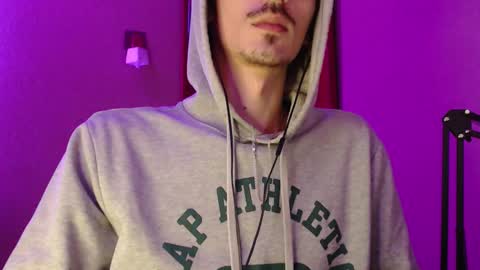 Snapshot of sam_skywalker chatting on October 17, 8:13 pm sam_skywalker online show from October 17, 8:13 pm