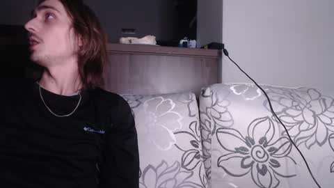 Snapshot of sam_skywalker chatting on February 3, 6:39 pm sam_skywalker online show from February 3, 6:39 pm