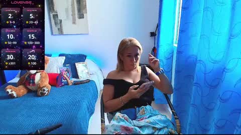 Snapshot of samanta_stone69 chatting on December 11, 3:47 pm Samanta Stone online show from December 11, 3:47 pm