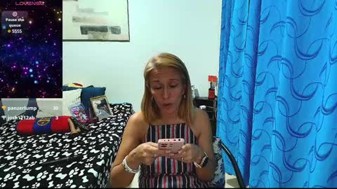 Snapshot of samanta_stone69 chatting on January 17, 12:42 am Samanta Stone online show from January 17, 12:42 am